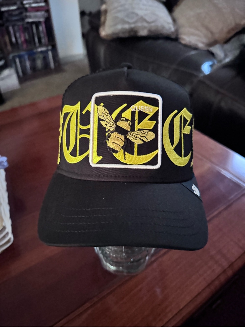 Goorin Brothers  OLD ENGLISH QUEEN Trucker Hat/Cap Snapback SnapBack NWT